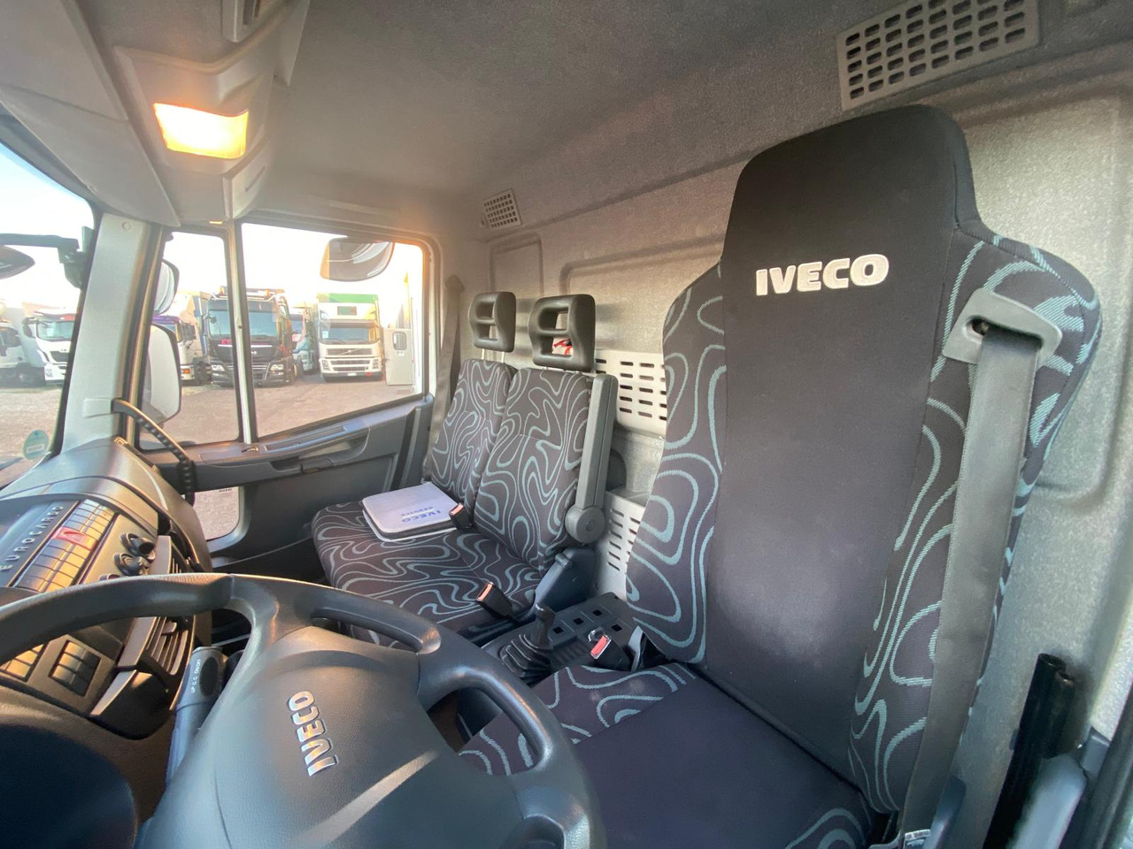 IVECO EUROCARGO 75E19 - Грузовик с закрытым кузовом: фото 5 IVECO EUROCARGO 75E19 - Грузовик с закрытым кузовом: фото 5