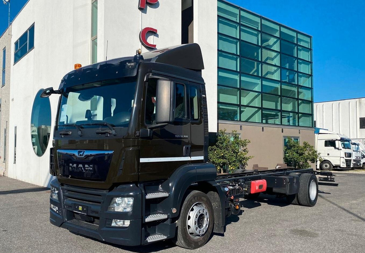 MAN TGS 16.360 MOTRICE 2 ASSI TELAIO 2019 - Грузовик-шасси: фото 2 MAN TGS 16.360 MOTRICE 2 ASSI TELAIO 2019 - Грузовик-шасси: фото 2