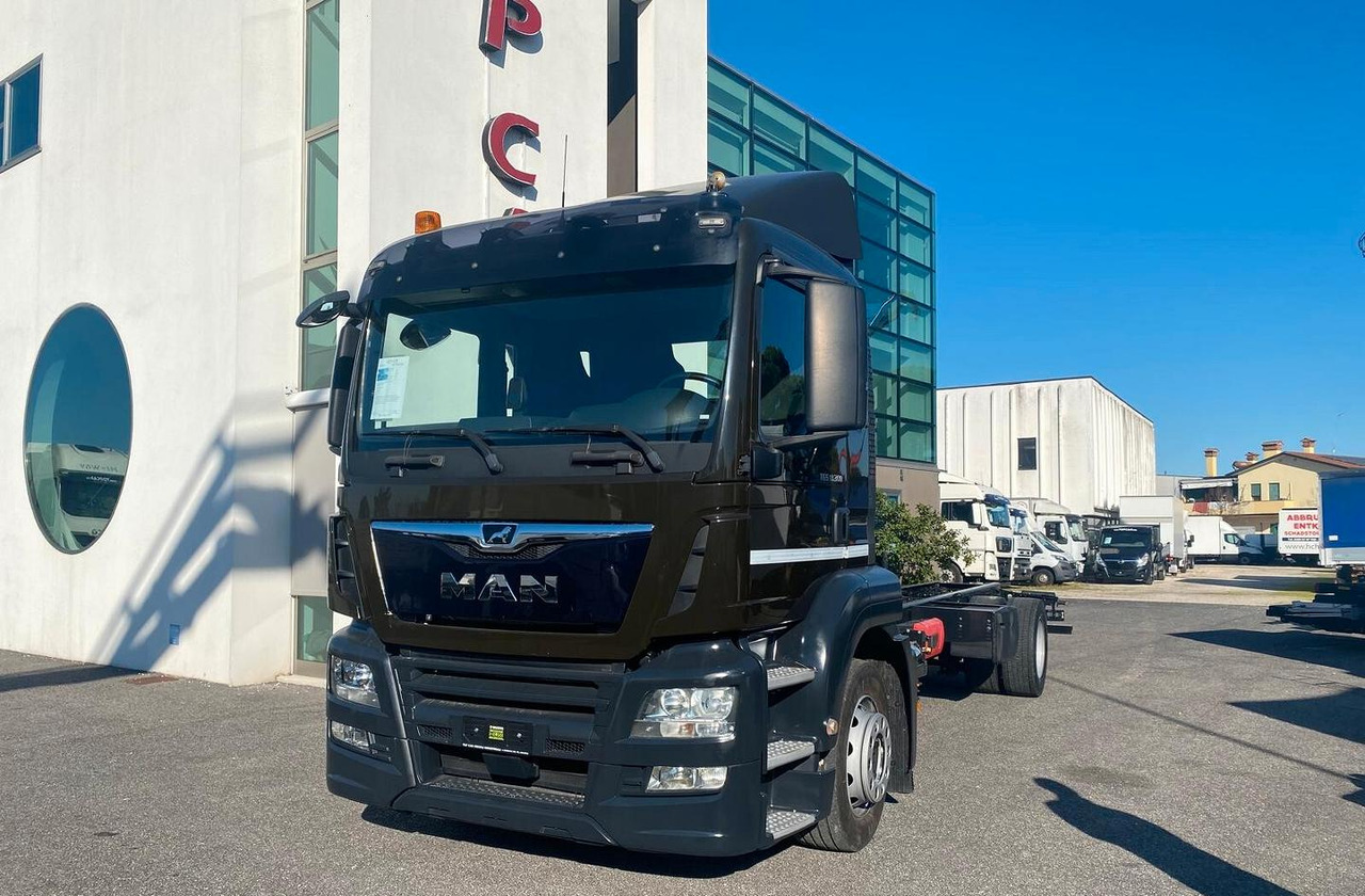 MAN TGS 16.360 MOTRICE 2 ASSI TELAIO 2019 - Грузовик-шасси: фото 3 MAN TGS 16.360 MOTRICE 2 ASSI TELAIO 2019 - Грузовик-шасси: фото 3