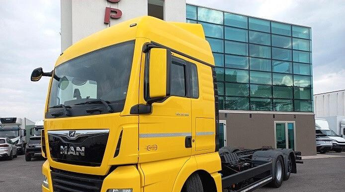 MAN TGX 26.500 MOTRICE 3 ASSI TELAIO EURO 6 2019 - Грузовик-шасси: фото 2 MAN TGX 26.500 MOTRICE 3 ASSI TELAIO EURO 6 2019 - Грузовик-шасси: фото 2