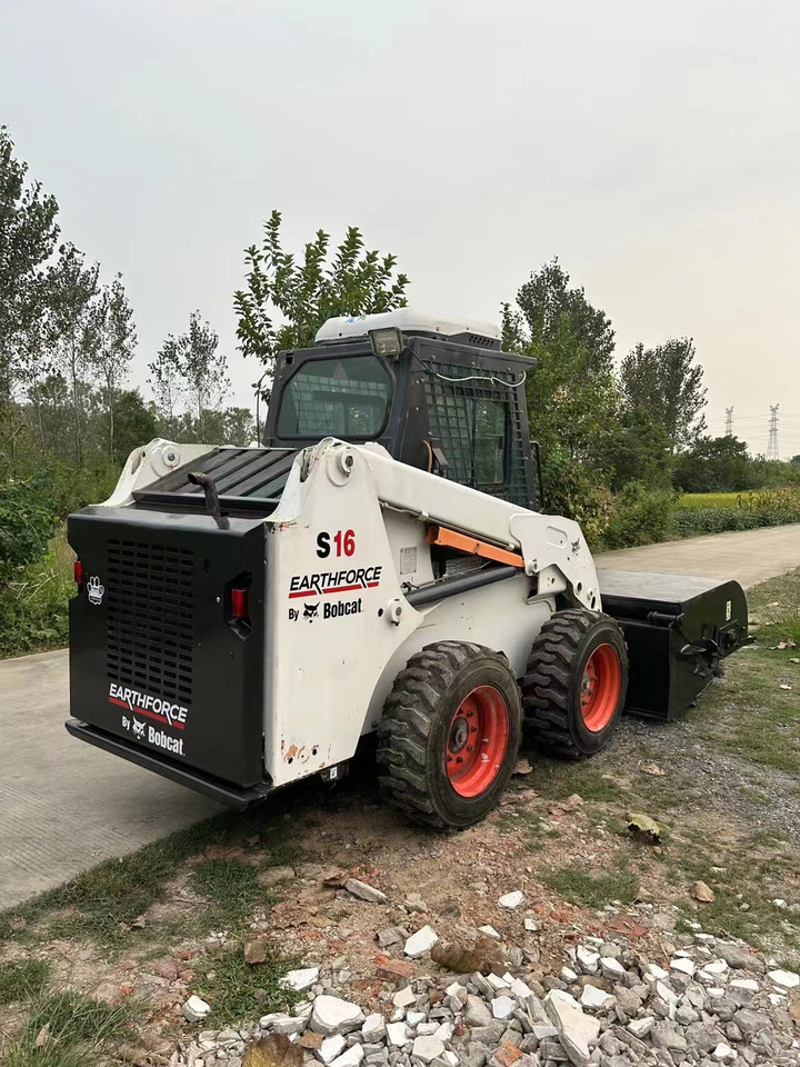 BOBCAT S16 - Мини-погрузчик с бортовым поворотом: фото 4 BOBCAT S16 - Мини-погрузчик с бортовым поворотом: фото 4