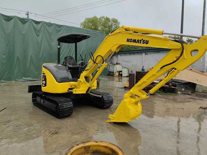 Cheap Selling Second Hand Mini Excavator Komatsu PC40 4Ton Japanese Komatsu PC40 Used Excavator for Sale - Мини-экскаватор: фото 2 Cheap Selling Second Hand Mini Excavator Komatsu PC40 4Ton Japanese Komatsu PC40 Used Excavator for Sale - Мини-экскаватор: фото 2