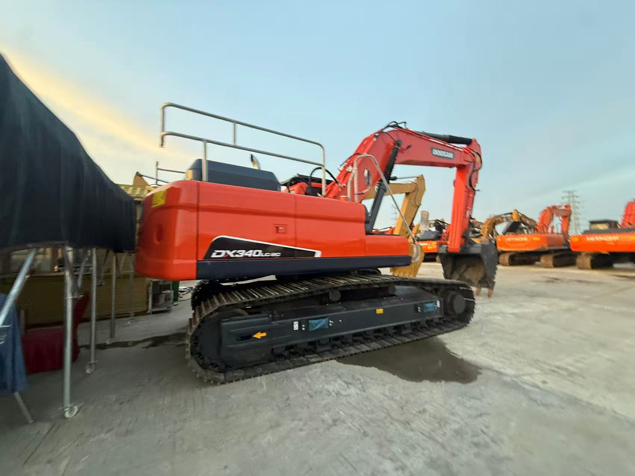 DOOSAN DOOSAN DX340 Crawler excavator for sale good quality for sale at low price - Гусеничный экскаватор: фото 4 DOOSAN DOOSAN DX340 Crawler excavator for sale good quality for sale at low price - Гусеничный экскаватор: фото 4