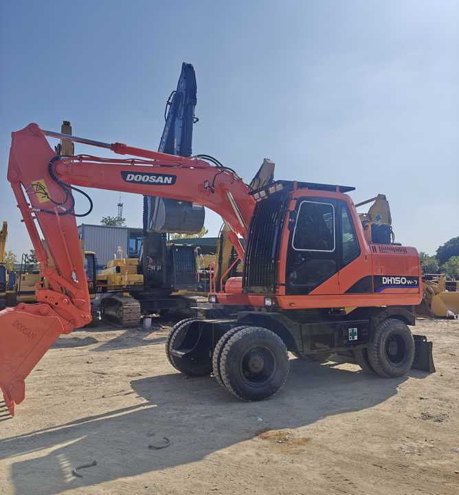 Good Condition Original Doosan DH150w-7 Wheel Excavator 15 Tons Used Doosan Dh150w-7 Excavator Used Wheel Excavator for Sale - Колёсный экскаватор: фото 5 Good Condition Original Doosan DH150w-7 Wheel Excavator 15 Tons Used Doosan Dh150w-7 Excavator Used Wheel Excavator for Sale - Колёсный экскаватор: фото 5