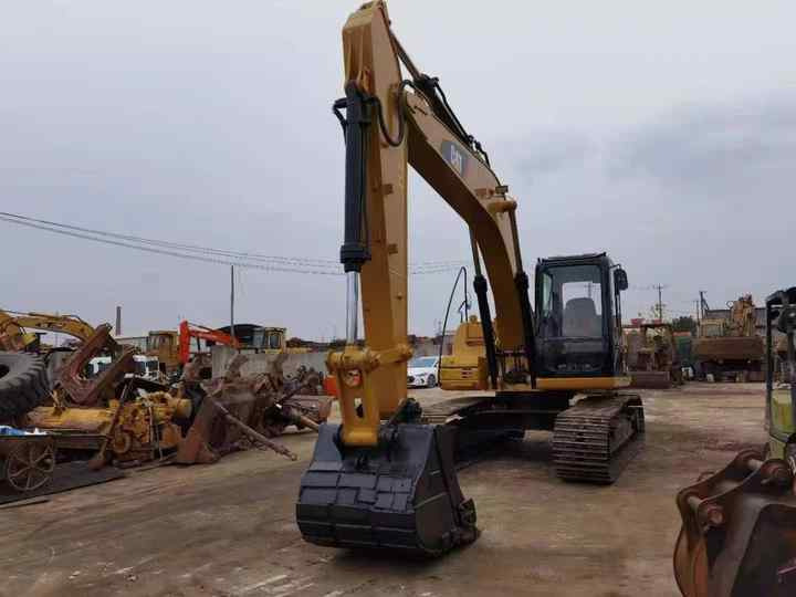 Good Condition Used Excavator Machine Caterpillar 315D Crawler CAT 15ton Used Excavator for Sale CAT 315 Excavators - Гусеничный экскаватор: фото 2 Good Condition Used Excavator Machine Caterpillar 315D Crawler CAT 15ton Used Excavator for Sale CAT 315 Excavators - Гусеничный экскаватор: фото 2