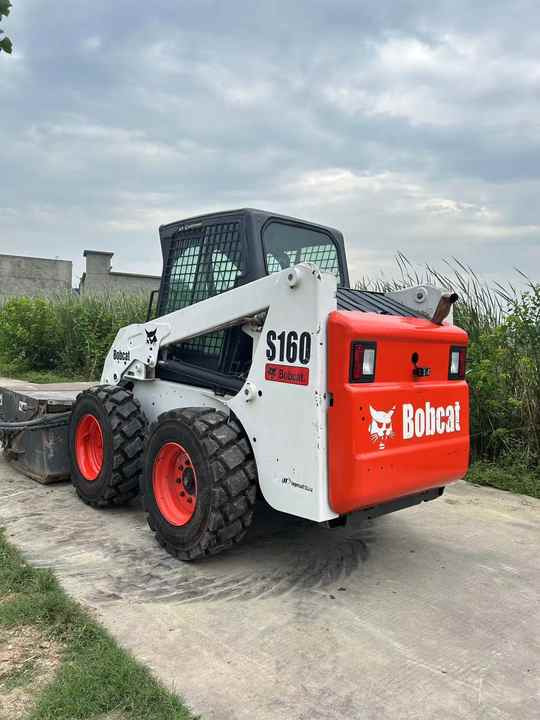 New Arrival Bobcat S160 Skid Steer Loader Available on Sale Hydraulic Type Manufacturer Anhui ZhaoMi - Мини-погрузчик с бортовым поворотом: фото 4 New Arrival Bobcat S160 Skid Steer Loader Available on Sale Hydraulic Type Manufacturer Anhui ZhaoMi - Мини-погрузчик с бортовым поворотом: фото 4