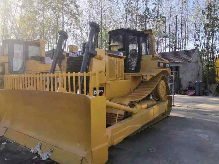 Second Hand Caterpillar CAT D7H D7G D7R Bulldozer, Used CAT D7H Japan Import in Good Condition - Бульдозер: фото 4 Second Hand Caterpillar CAT D7H D7G D7R Bulldozer, Used CAT D7H Japan Import in Good Condition - Бульдозер: фото 4