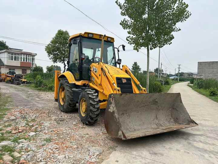 Second Hand Retroexcavadora JCB 3cx Backhoe Loader Multi Functional Original JCB Backhoe Loader 3CX 4CX 4x4 Good Quality Price - Экскаватор-погрузчик: фото 2 Second Hand Retroexcavadora JCB 3cx Backhoe Loader Multi Functional Original JCB Backhoe Loader 3CX 4CX 4x4 Good Quality Price - Экскаватор-погрузчик: фото 2