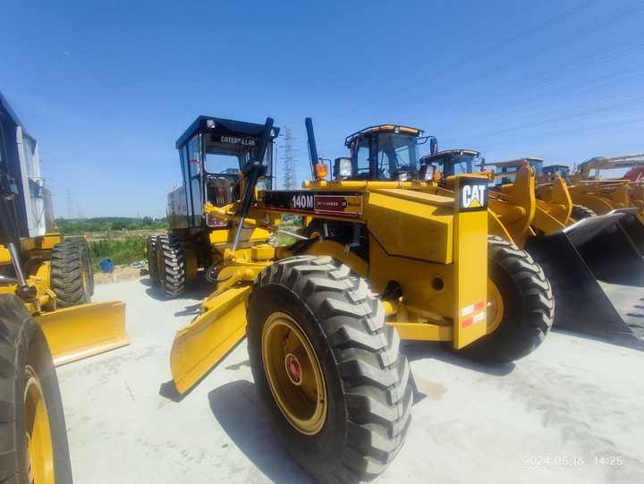 Used Cat 140m Grader on Hot Sale Used Cat 14h 14g 140h 140g140m in Stock Motor Grader Equipment - Грейдер: фото 2 Used Cat 140m Grader on Hot Sale Used Cat 14h 14g 140h 140g140m in Stock Motor Grader Equipment - Грейдер: фото 2