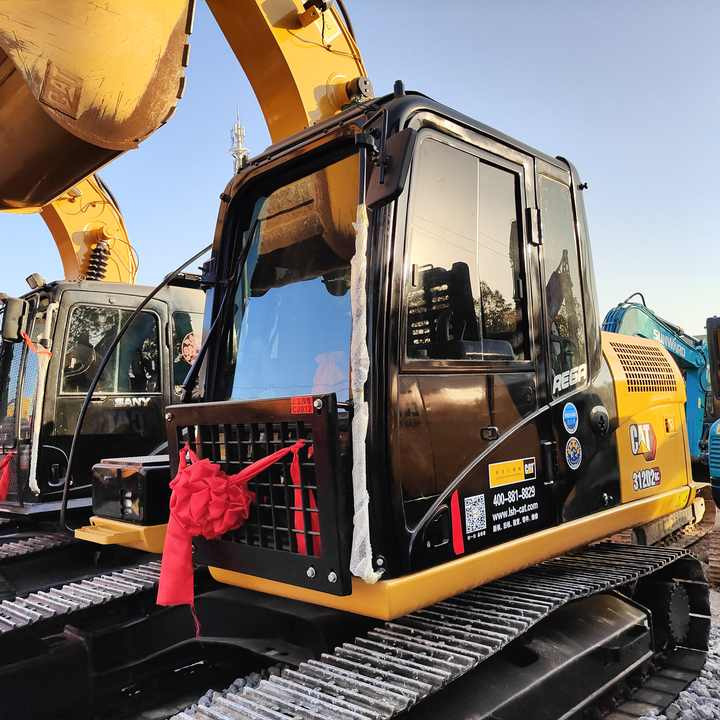 Used Crawler Caterpillar 312D Excavator with Good Condition for Sale - Гусеничный экскаватор: фото 2 Used Crawler Caterpillar 312D Excavator with Good Condition for Sale - Гусеничный экскаватор: фото 2
