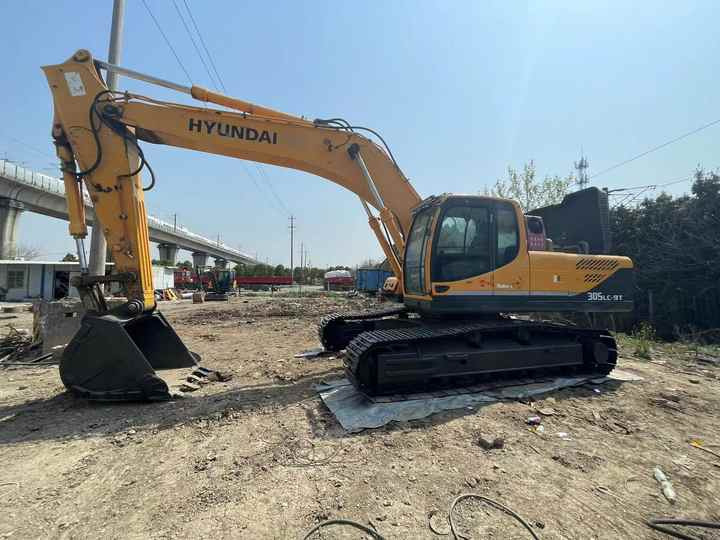Used HYUNDAI 305LC-9T Crawler Excavator with good performance Hyundai30 tons earthmoving machinery with low price on-sale - Гусеничный экскаватор: фото 5 Used HYUNDAI 305LC-9T Crawler Excavator with good performance Hyundai30 tons earthmoving machinery with low price on-sale - Гусеничный экскаватор: фото 5