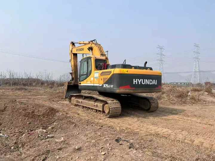 Used HYUNDAI 305LC-9T Crawler Excavator with good performance Hyundai30 tons earthmoving machinery with low price on-sale - Гусеничный экскаватор: фото 3 Used HYUNDAI 305LC-9T Crawler Excavator with good performance Hyundai30 tons earthmoving machinery with low price on-sale - Гусеничный экскаватор: фото 3