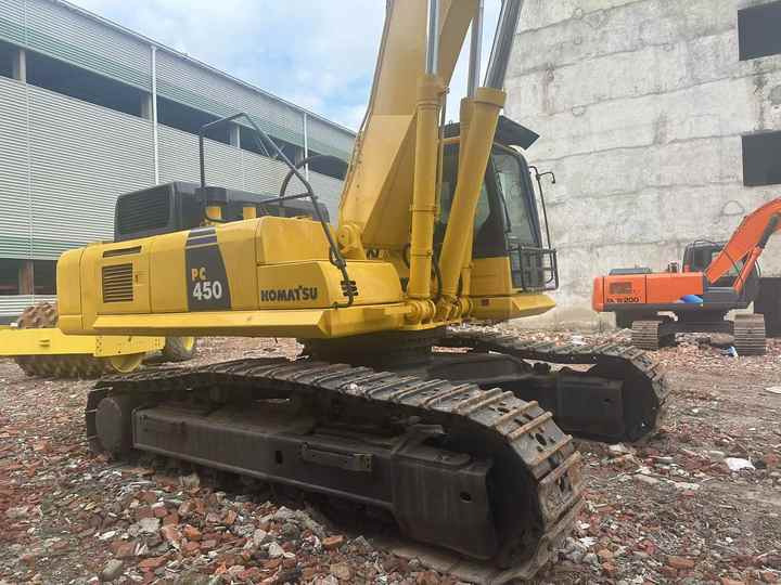 Used Komatsu PC450-8 Excavator Carrying Extra Long Arm Superior Performance Used Komatsu 45 Tonne Hydraulic Excavator Hot Sale - Гусеничный экскаватор: фото 4 Used Komatsu PC450-8 Excavator Carrying Extra Long Arm Superior Performance Used Komatsu 45 Tonne Hydraulic Excavator Hot Sale - Гусеничный экскаватор: фото 4