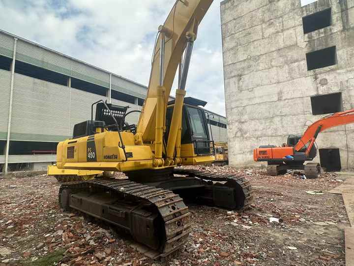 Used Komatsu PC450-8 Excavator Carrying Extra Long Arm Superior Performance Used Komatsu 45 Tonne Hydraulic Excavator Hot Sale - Гусеничный экскаватор: фото 5 Used Komatsu PC450-8 Excavator Carrying Extra Long Arm Superior Performance Used Komatsu 45 Tonne Hydraulic Excavator Hot Sale - Гусеничный экскаватор: фото 5