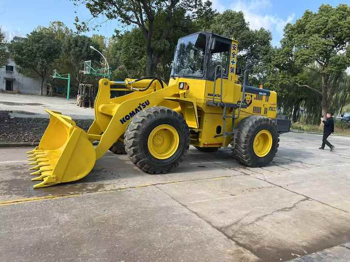 Used Komatsu WA320-3 Wheel Loader for Sale | Reliable 1.6t Capacity & Export-Ready Construction Equipment - Колёсный погрузчик: фото 3 Used Komatsu WA320-3 Wheel Loader for Sale | Reliable 1.6t Capacity & Export-Ready Construction Equipment - Колёсный погрузчик: фото 3