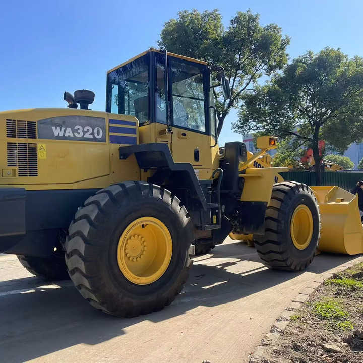 Used Komatsu WA320-5 Wheel Loader for Sale | Reliable Secondhand Construction Equipment with Export Support - Колёсный погрузчик: фото 1 Used Komatsu WA320-5 Wheel Loader for Sale | Reliable Secondhand Construction Equipment with Export Support - Колёсный погрузчик: фото 1