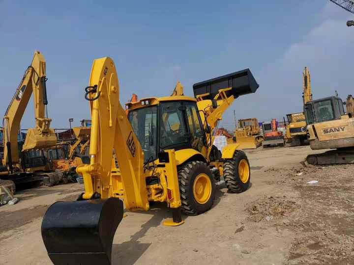 Used Small Bakchoe Loader JCB 4CX Towable Backhoe/3cx 4cx Jcb Backhoe Loader for Sale - Экскаватор-погрузчик: фото 3 Used Small Bakchoe Loader JCB 4CX Towable Backhoe/3cx 4cx Jcb Backhoe Loader for Sale - Экскаватор-погрузчик: фото 3