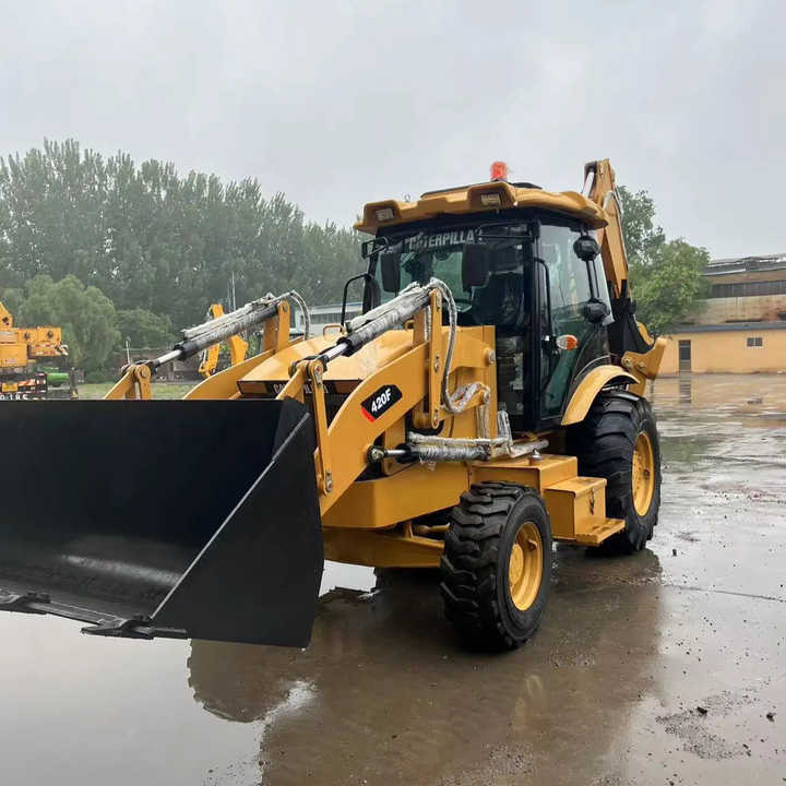 Used Wheel Loader CAT420F Caterpillar 420F Construction Machinery Mini Wheel Skid Steer Loader in Stock - Экскаватор-погрузчик: фото 1 Used Wheel Loader CAT420F Caterpillar 420F Construction Machinery Mini Wheel Skid Steer Loader in Stock - Экскаватор-погрузчик: фото 1