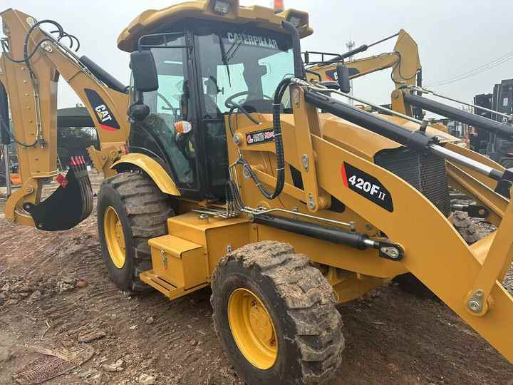 Used Wheel Loader CAT420F Caterpillar 420F Mini Construction Machinery Mini Wheel Skid Steer Loader in Stock - Экскаватор-погрузчик: фото 2 Used Wheel Loader CAT420F Caterpillar 420F Mini Construction Machinery Mini Wheel Skid Steer Loader in Stock - Экскаватор-погрузчик: фото 2