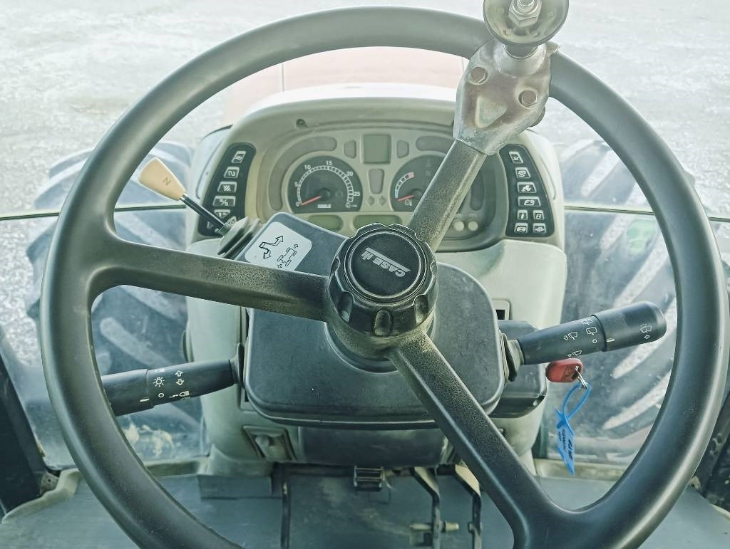 Case IH Maxxum 140 - Трактор: фото 4 Case IH Maxxum 140 - Трактор: фото 4