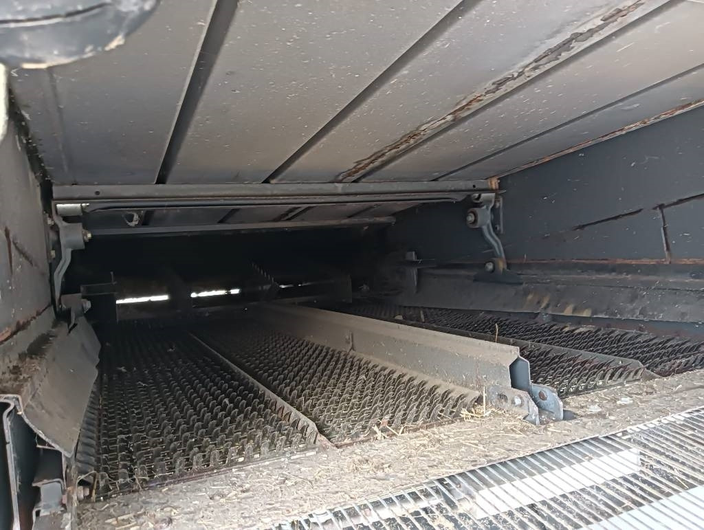 Зерноуборочный комбайн Claas Lexion 470: фото 15 Зерноуборочный комбайн Claas Lexion 470: фото 15