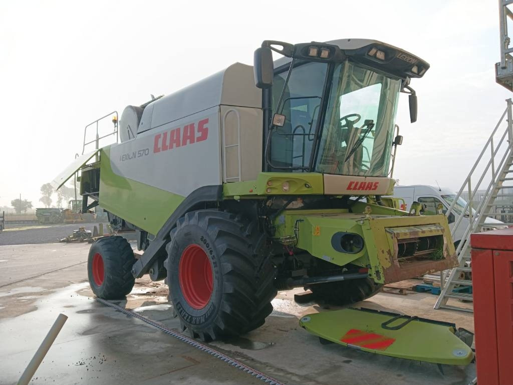 Claas Lexion 570  - Зерноуборочный комбайн: фото 1 Claas Lexion 570  - Зерноуборочный комбайн: фото 1