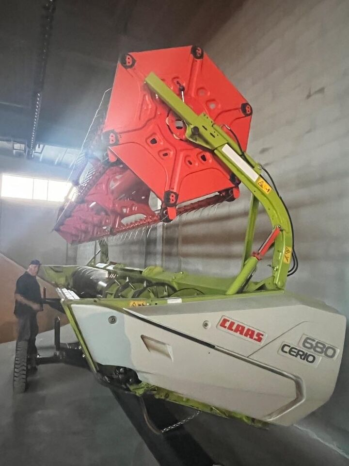 Claas Lexion 7700 TT RISO - Зерноуборочный комбайн: фото 2 Claas Lexion 7700 TT RISO - Зерноуборочный комбайн: фото 2
