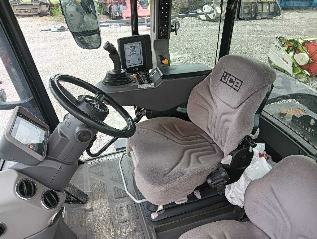 JCB Fastrac 4220  лизинг JCB Fastrac 4220: фото 9