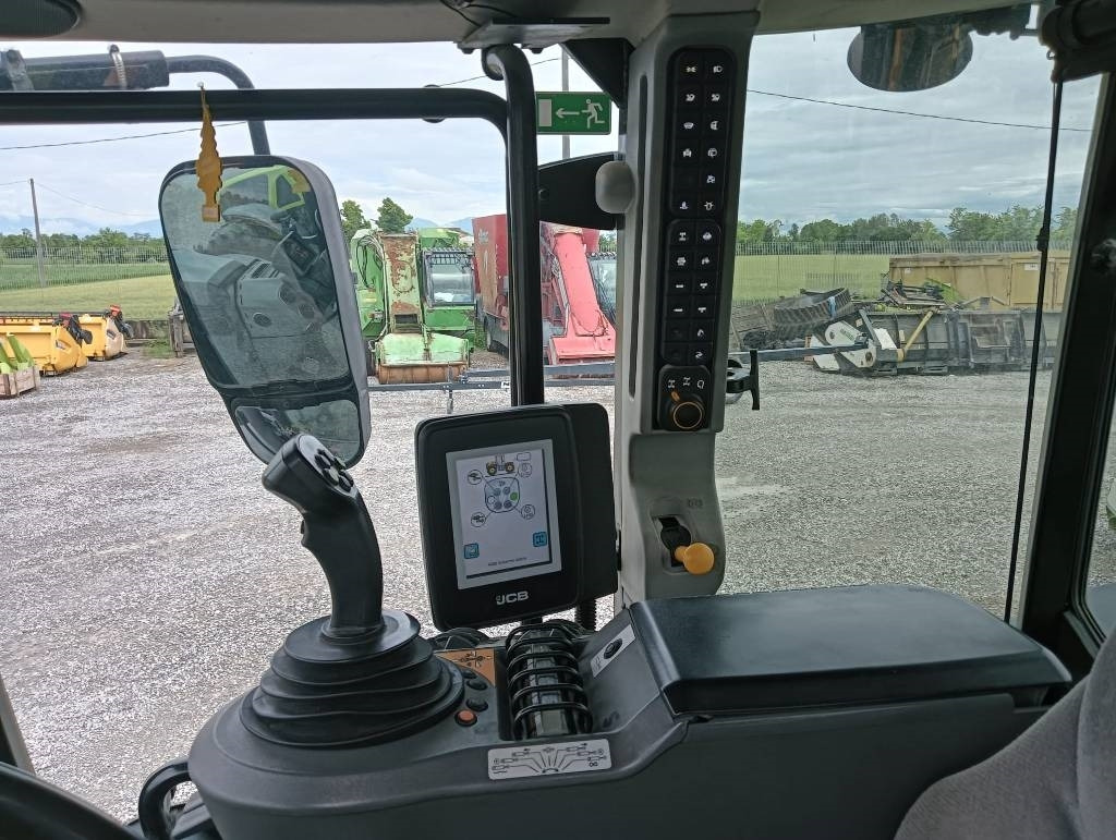 JCB Fastrac 4220  лизинг JCB Fastrac 4220: фото 10