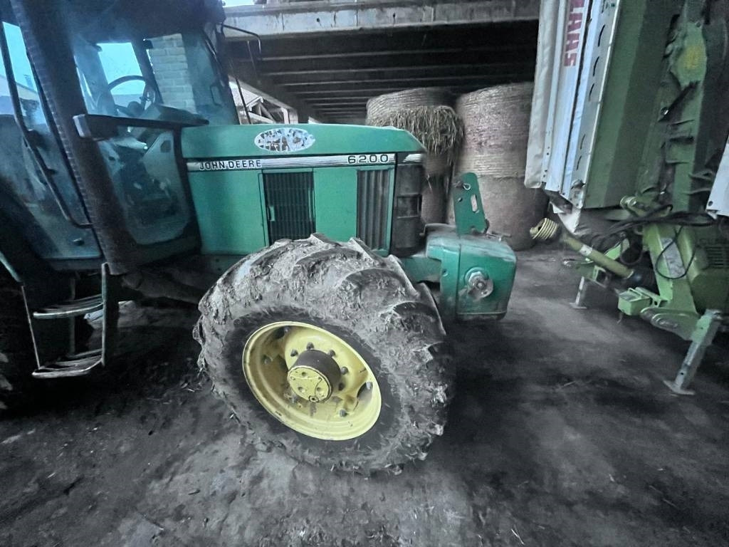 John Deere 6200 - Трактор: фото 2 John Deere 6200 - Трактор: фото 2