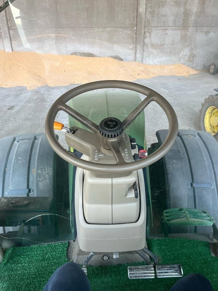 John Deere 7230 R - Трактор: фото 3 John Deere 7230 R - Трактор: фото 3