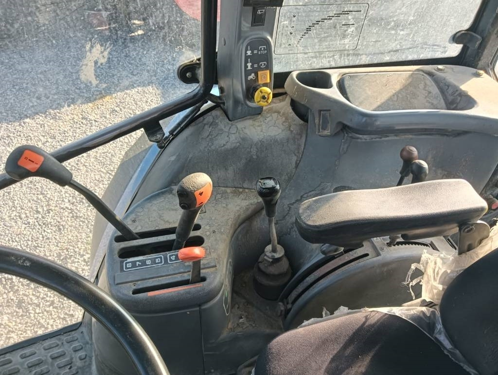 New Holland TS 100 - Трактор: фото 3 New Holland TS 100 - Трактор: фото 3
