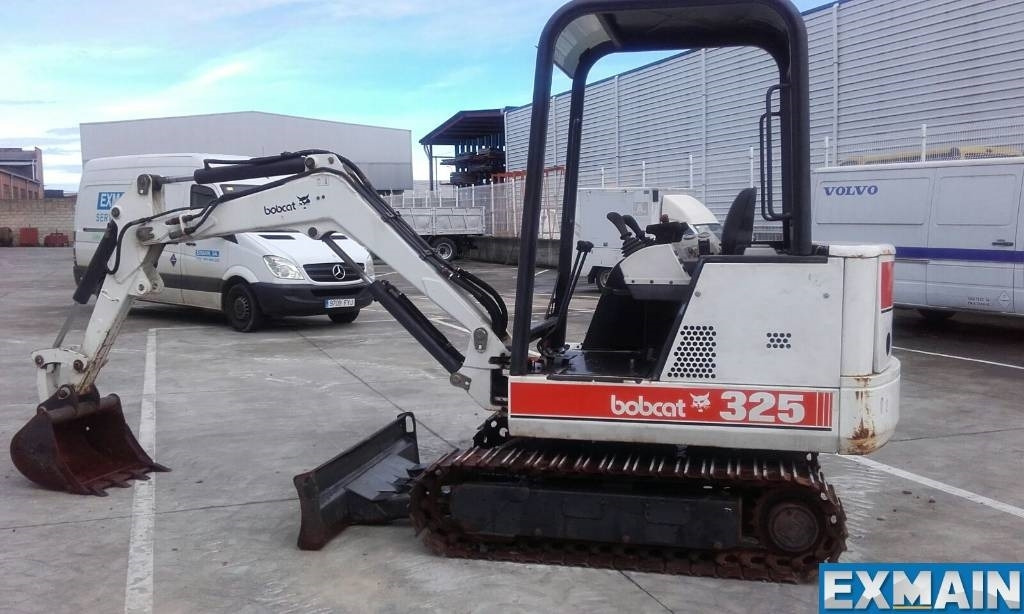 Bobcat X 325 - Мини-экскаватор: фото 1 Bobcat X 325 - Мини-экскаватор: фото 1