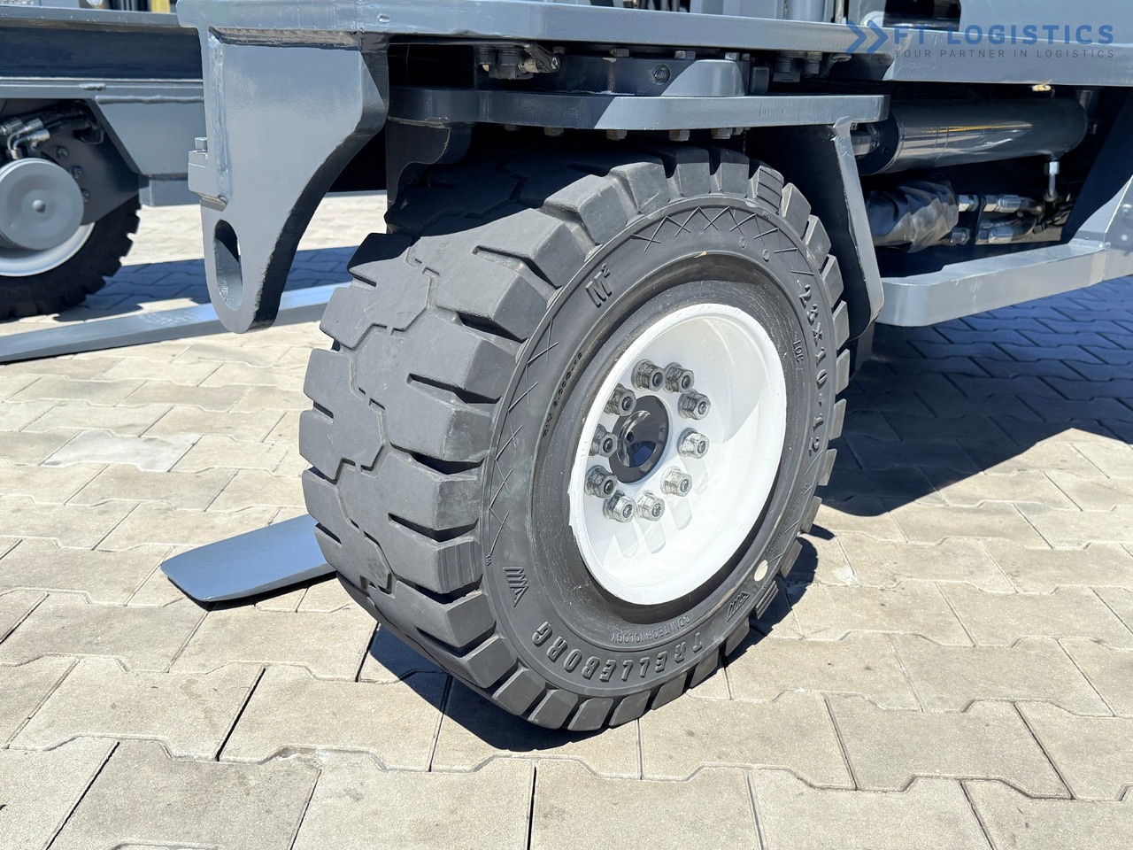 COMBILIFT C5000XL / DIESEL / DUPLEX - 5500MM / FULL CABIN / NEW TYRES / HEATING - Четырехсторонний погрузчик: фото 3 COMBILIFT C5000XL / DIESEL / DUPLEX - 5500MM / FULL CABIN / NEW TYRES / HEATING - Четырехсторонний погрузчик: фото 3