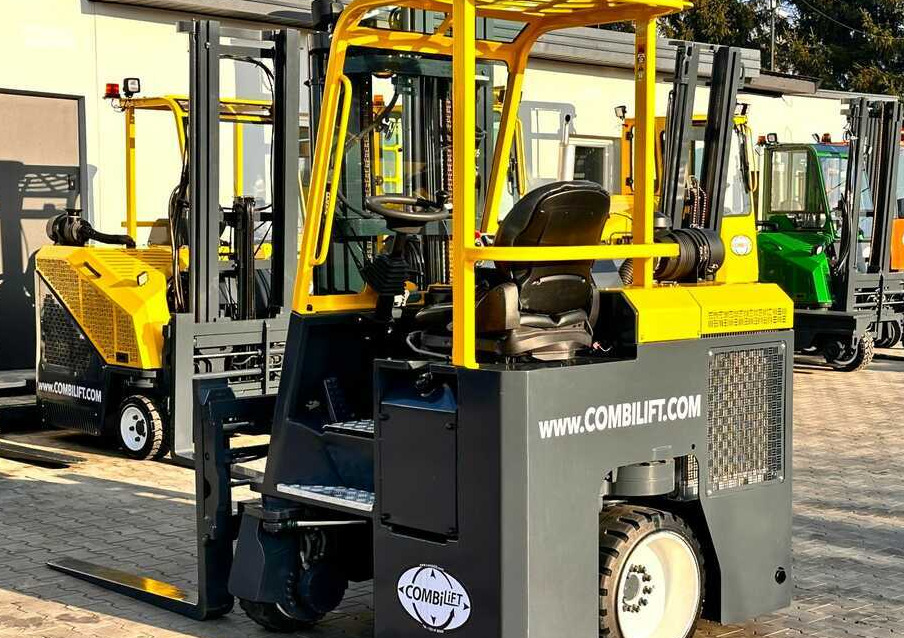 Четырехсторонний погрузчик Combilift C2500CB - DIESEL - TRIPLEX - 2018 - LIKE NEW: фото 35