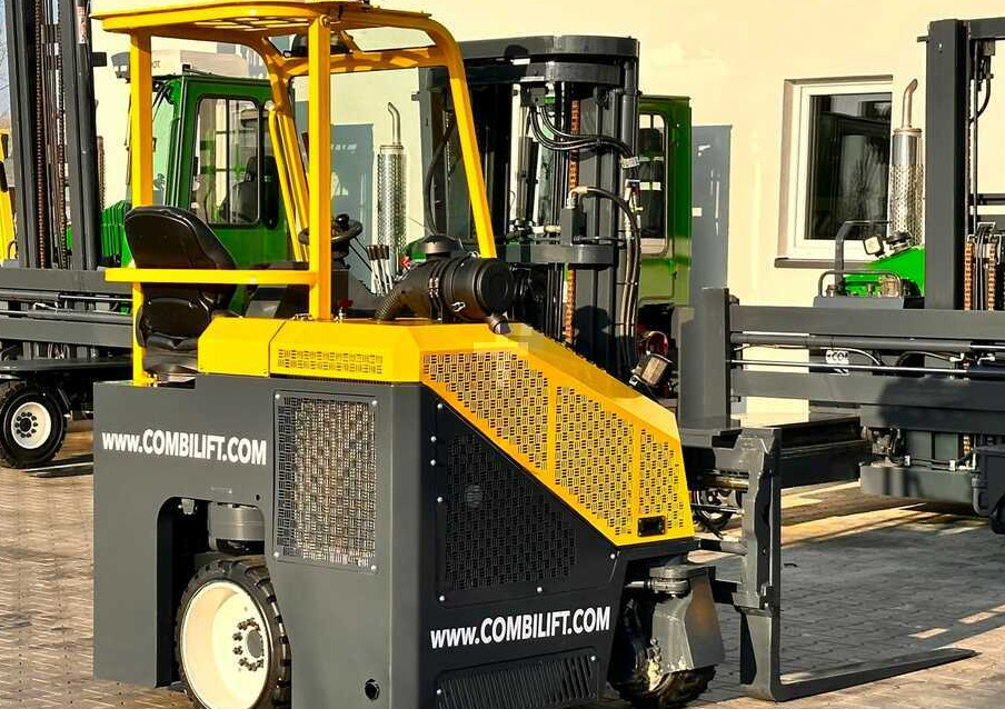 Четырехсторонний погрузчик Combilift C2500CB - DIESEL - TRIPLEX - 2018 - LIKE NEW: фото 36