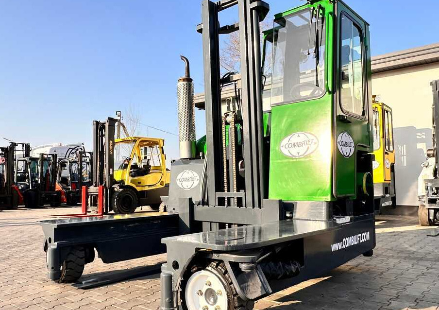 Combilift C3000 / DUPLEX / 4100MM / LPG / FREE LIFT / LIKE NEW - Четырехсторонний погрузчик: фото 5 Combilift C3000 / DUPLEX / 4100MM / LPG / FREE LIFT / LIKE NEW - Четырехсторонний погрузчик: фото 5