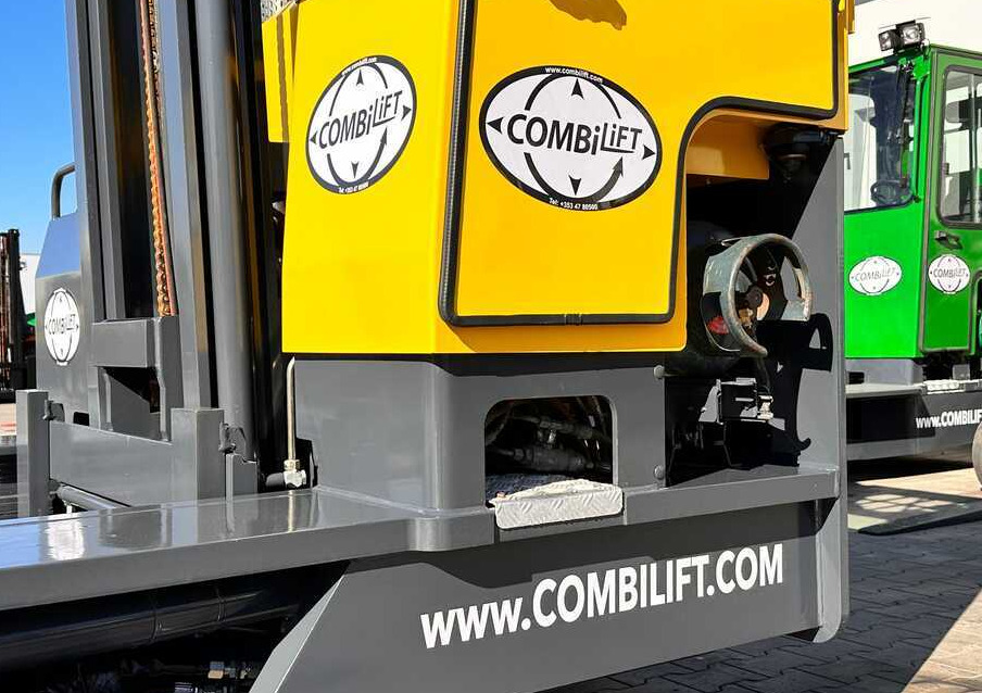 Combilift C4000 / LPG / DUPLEX / 4100MM / WEIGHT / FORK SIDE SHIFT / LIKE NEW - Четырехсторонний погрузчик: фото 3 Combilift C4000 / LPG / DUPLEX / 4100MM / WEIGHT / FORK SIDE SHIFT / LIKE NEW - Четырехсторонний погрузчик: фото 3