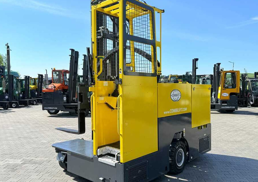 Четырехсторонний погрузчик Combilift C4000STE / TRIPLEX / 6850MM / FREE LIFT / ONLY 1,348 HOURS / FORK SIDESHIFT / EXCELLENT CONDITION: фото 23
