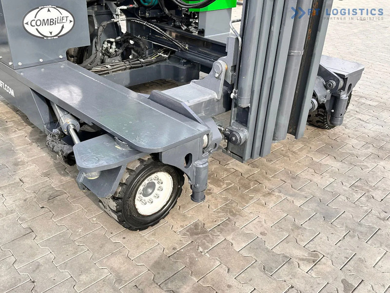Четырехсторонний погрузчик Combilift C4500 / LPG / TRIPLEX / 5500MM / FREE LIFT / HYDRAULIC FORK SHIFT / Like New C4500 / LPG / TRIPLEX / 5500MM / FREE LIFT / HYDRAU: фото 19 Четырехсторонний погрузчик Combilift C4500 / LPG / TRIPLEX / 5500MM / FREE LIFT / HYDRAULIC FORK SHIFT / Like New C4500 / LPG / TRIPLEX / 5500MM / FREE LIFT / HYDRAU: фото 19