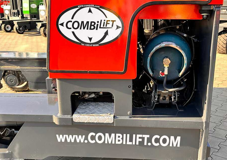 Четырехсторонний погрузчик Combilift COMBILIFT C4000 – TRIPLEX 9300 mm – Year 2017 – GAS – FREE LIFT – FORK SIDE SHIFT – CONDITION 5/5: фото 10
