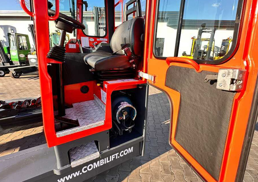 Четырехсторонний погрузчик Combilift COMBILIFT C4000 – TRIPLEX 9300 mm – Year 2017 – GAS – FREE LIFT – FORK SIDE SHIFT – CONDITION 5/5: фото 12