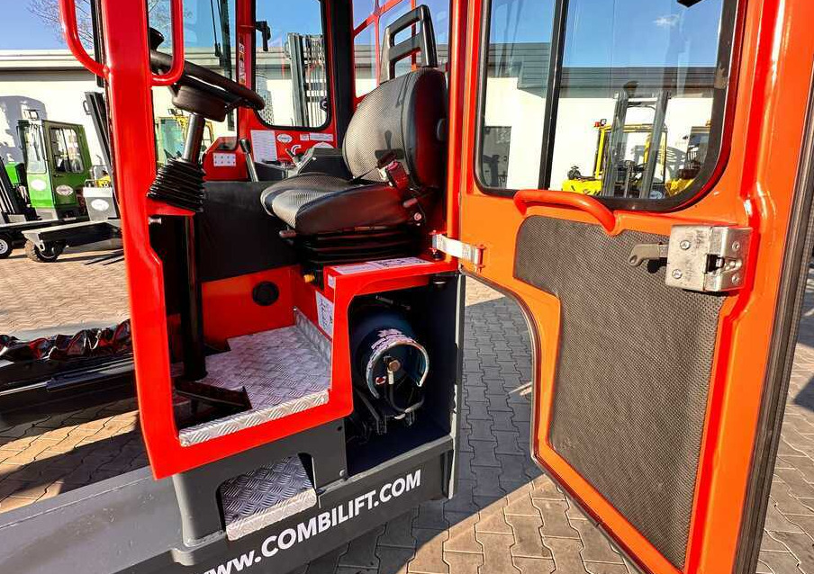 Четырехсторонний погрузчик Combilift COMBILIFT C4000 – TRIPLEX 9300 mm – Year 2017 – GAS – FREE LIFT – FORK SIDE SHIFT – CONDITION 5/5: фото 13