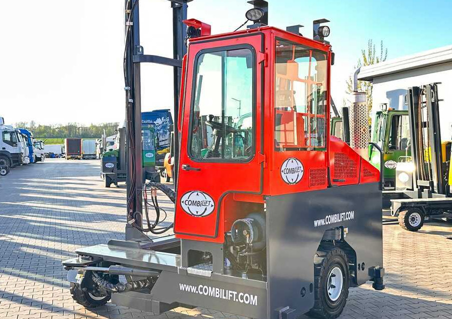 Четырехсторонний погрузчик Combilift COMBILIFT C4000 – TRIPLEX 9300 mm – Year 2017 – GAS – FREE LIFT – FORK SIDE SHIFT – CONDITION 5/5: фото 36