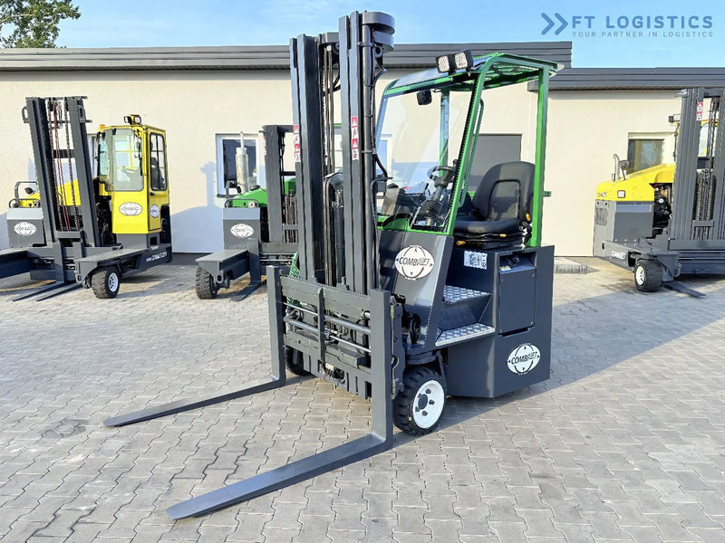 Combilift Combilift C2500CB / TRIPLEX / 5500MM / FREE LIFT / DIESEL / ONLY 3768 MTH / FORK POSITIONER / SIDE SHIFT / NEW TYRES / LIKE NEW - Четырехсторонний погрузчик: фото 1 Combilift Combilift C2500CB / TRIPLEX / 5500MM / FREE LIFT / DIESEL / ONLY 3768 MTH / FORK POSITIONER / SIDE SHIFT / NEW TYRES / LIKE NEW - Четырехсторонний погрузчик: фото 1