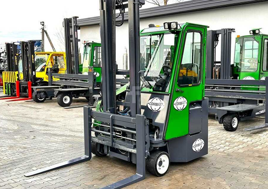 Combilift Combilift C3000CB - DUPLEX 4000mm - Year 2015 - / CABIN - HEATING / ONLY 6546 MTH / EXCELLENT CONDITION / LIKE NEW! - Четырехсторонний погрузчик: фото 2 Combilift Combilift C3000CB - DUPLEX 4000mm - Year 2015 - / CABIN - HEATING / ONLY 6546 MTH / EXCELLENT CONDITION / LIKE NEW! - Четырехсторонний погрузчик: фото 2