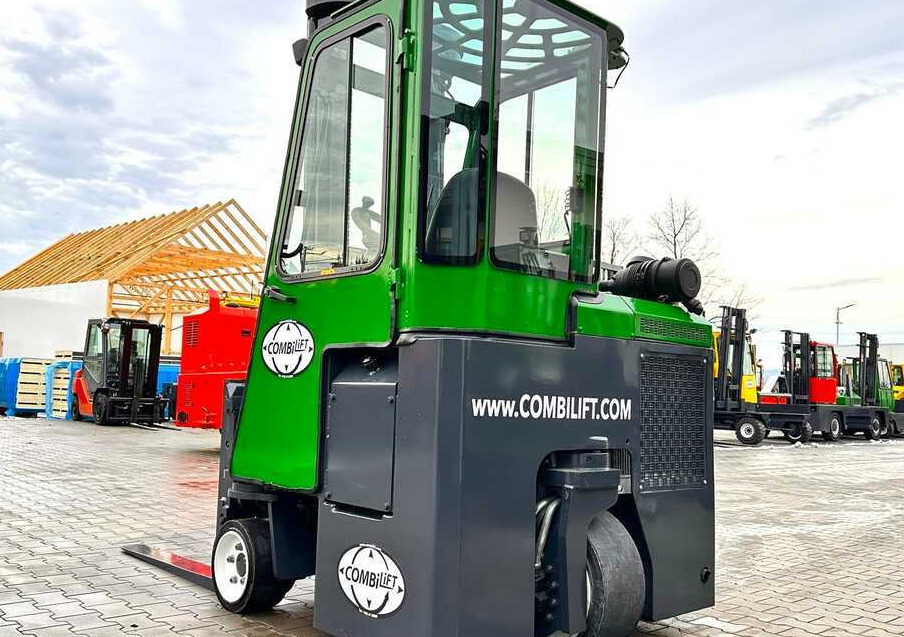 Combilift Combilift C3000CB - DUPLEX 4000mm - Year 2015 - / CABIN - HEATING / ONLY 6546 MTH / EXCELLENT CONDITION / LIKE NEW! - Четырехсторонний погрузчик: фото 5 Combilift Combilift C3000CB - DUPLEX 4000mm - Year 2015 - / CABIN - HEATING / ONLY 6546 MTH / EXCELLENT CONDITION / LIKE NEW! - Четырехсторонний погрузчик: фото 5