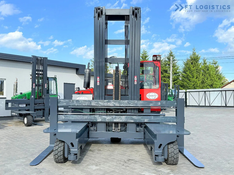 Combilift Combilift Wózki 4-kierunkowe C8000 / GAS / TRIPLEX 8300 / WIDE FORK POSITIRONER / FREE-LIFT / A comprehensive range of four-way - Четырехсторонний погрузчик: фото 4 Combilift Combilift Wózki 4-kierunkowe C8000 / GAS / TRIPLEX 8300 / WIDE FORK POSITIRONER / FREE-LIFT / A comprehensive range of four-way - Четырехсторонний погрузчик: фото 4