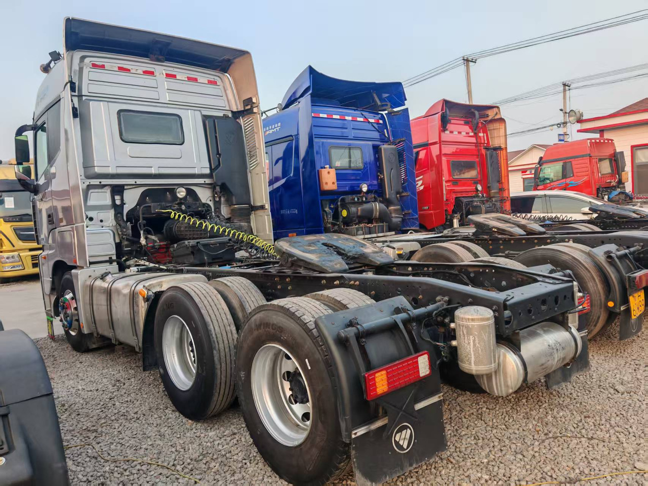 AUMAN 560HP - Самосвальный полуприцеп: фото 5 AUMAN 560HP - Самосвальный полуприцеп: фото 5