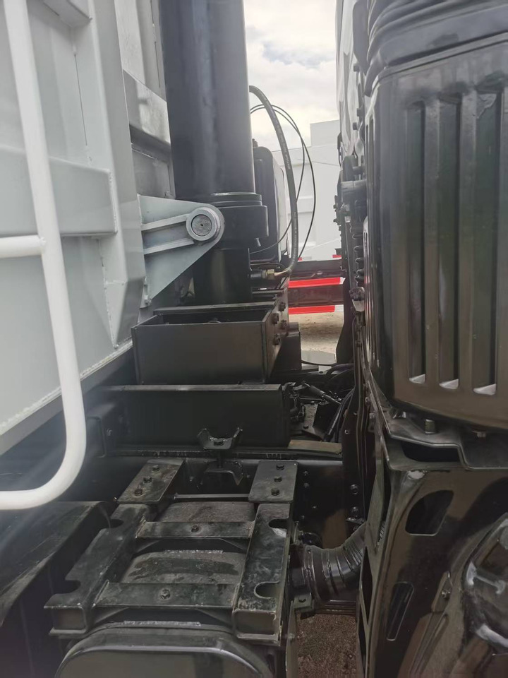 HINO 6×4,10 wheels - Самосвал: фото 4 HINO 6×4,10 wheels - Самосвал: фото 4